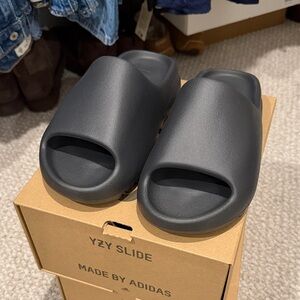 Adidas Yeezy Slide